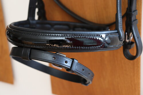 in verschiedenen Ausführungen erhältlich